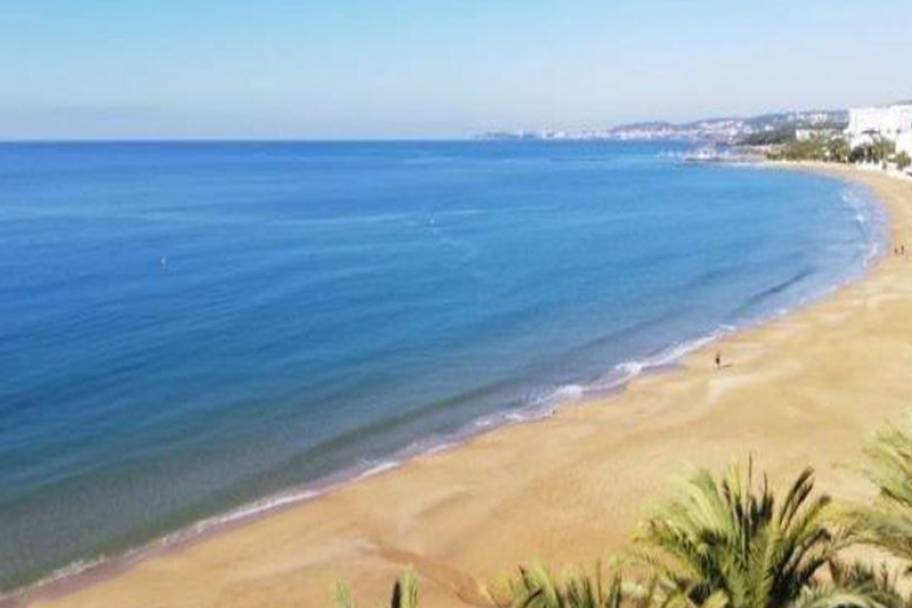 Resortlivsstil i Avsallar: Nøgleklare Lejligheder & Duplekser