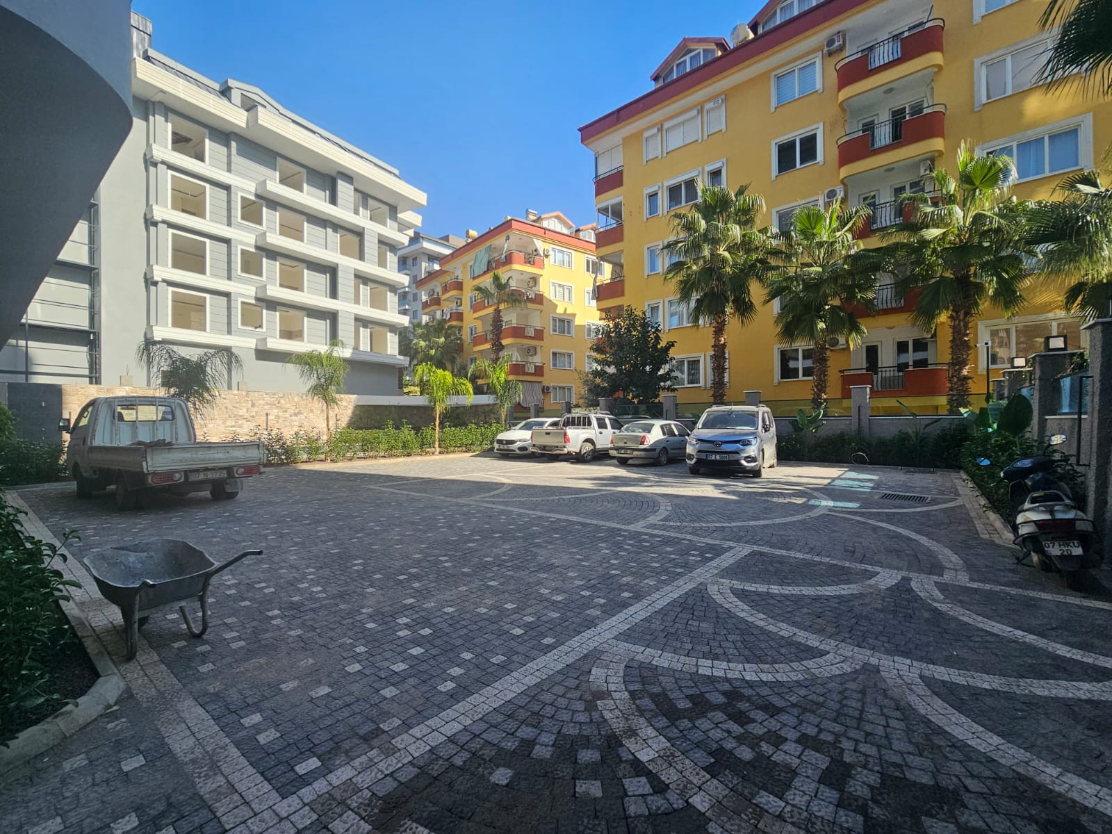 阿拉尼亚中心豪华公寓与复式住宅：尊享地中海生活与卓越投资