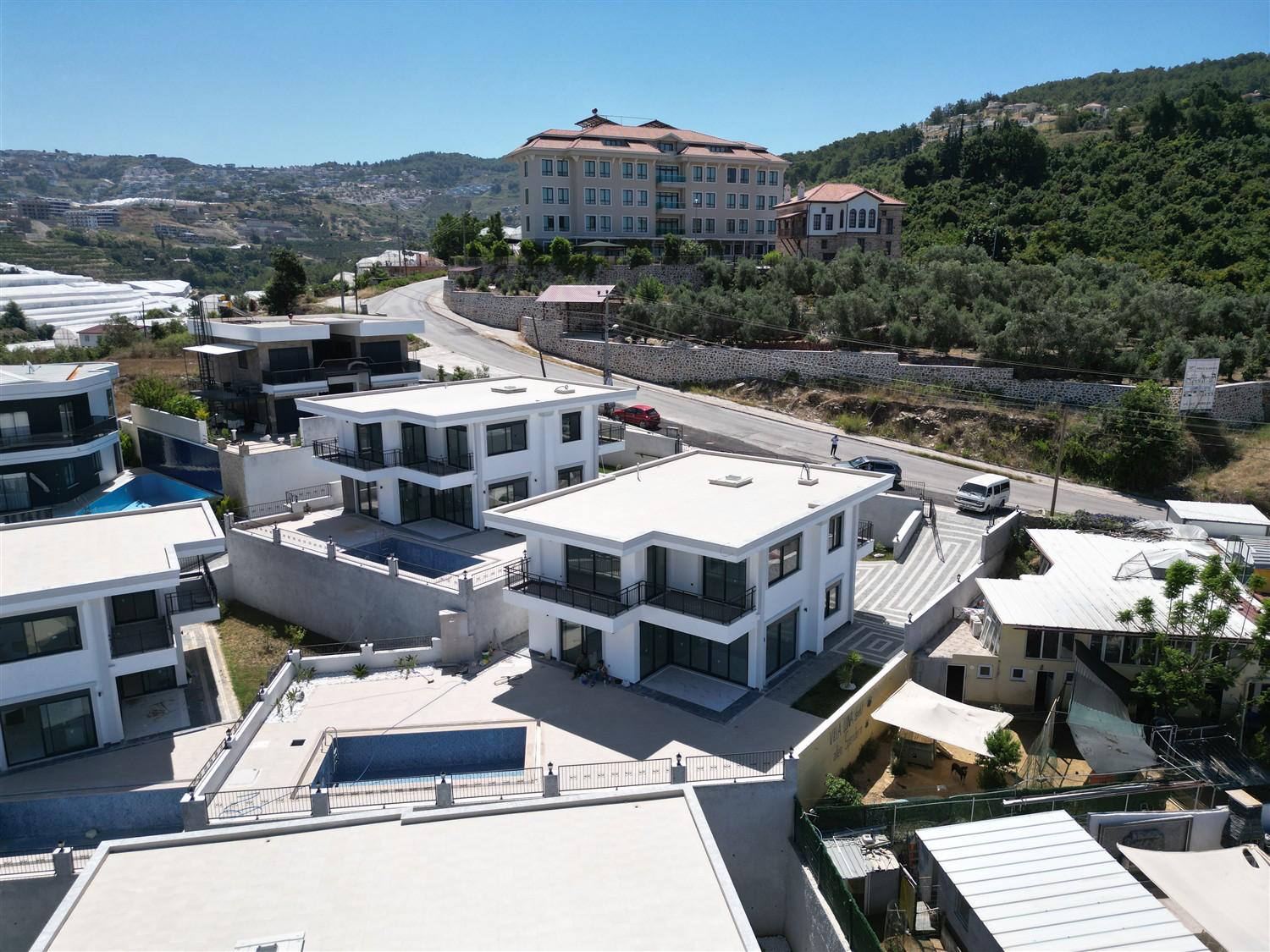 Сучасна 4-спальна вілла в Каргиджаку: приватний оазис біля Аланії