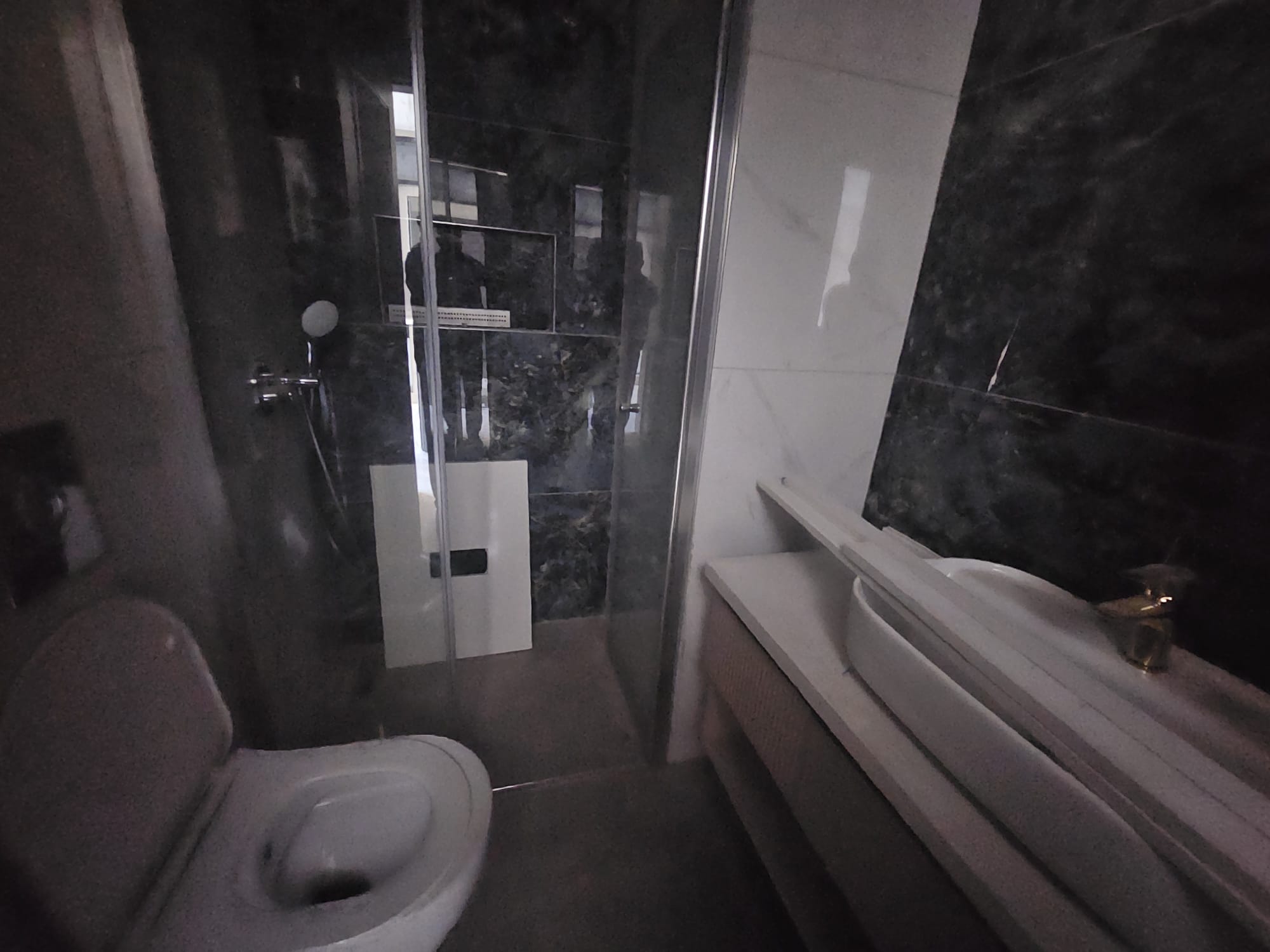 欧巴海滨核心地带：豪华公寓与复式臻品系列