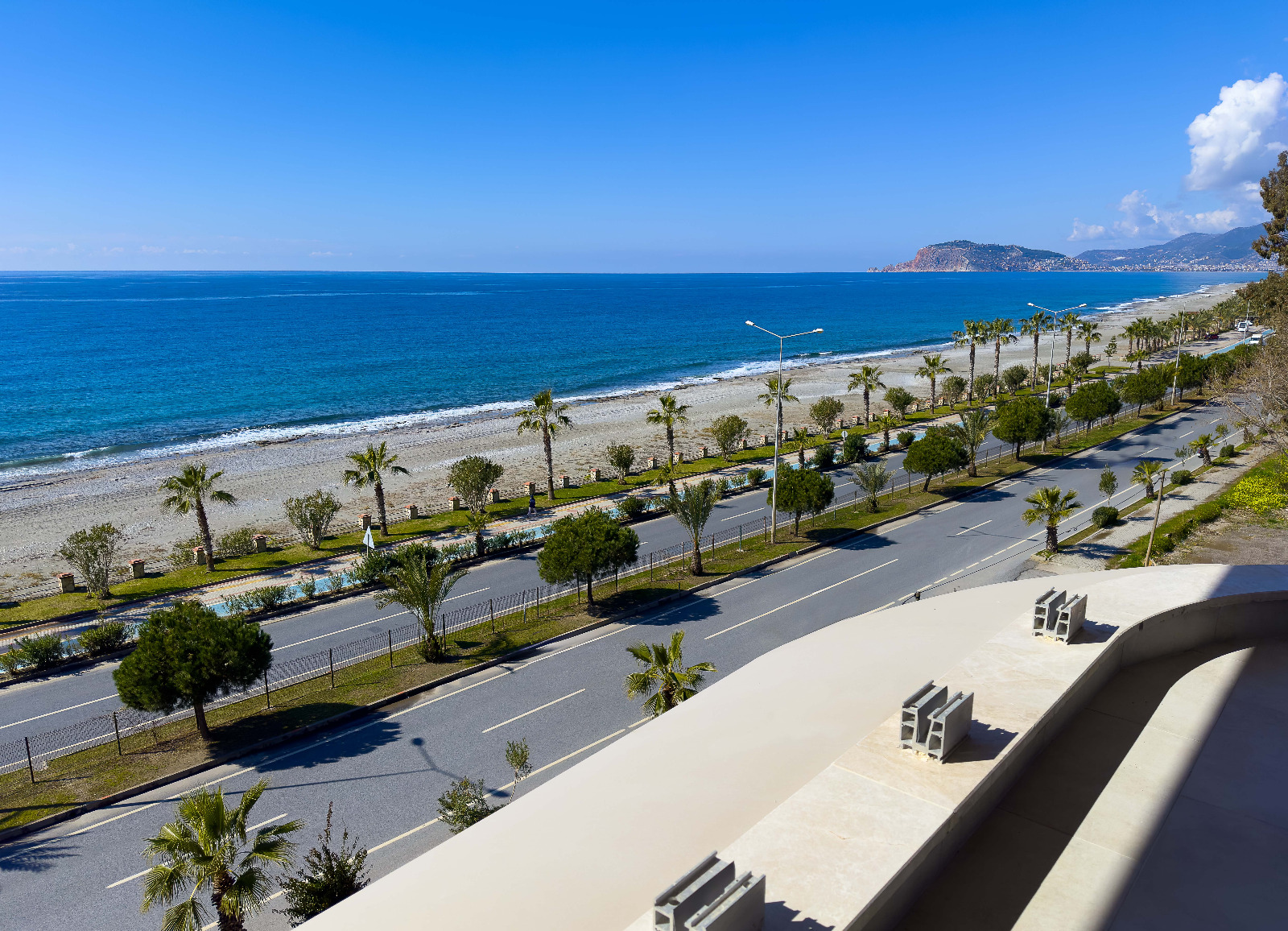Exclusieve Appartementen en Duplexen aan Zee in Kestel, Alanya