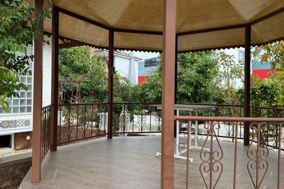 奧巴核心区1014平米顶级商业资产：尽揽阿兰亚城堡美景，开启无限投资潜能