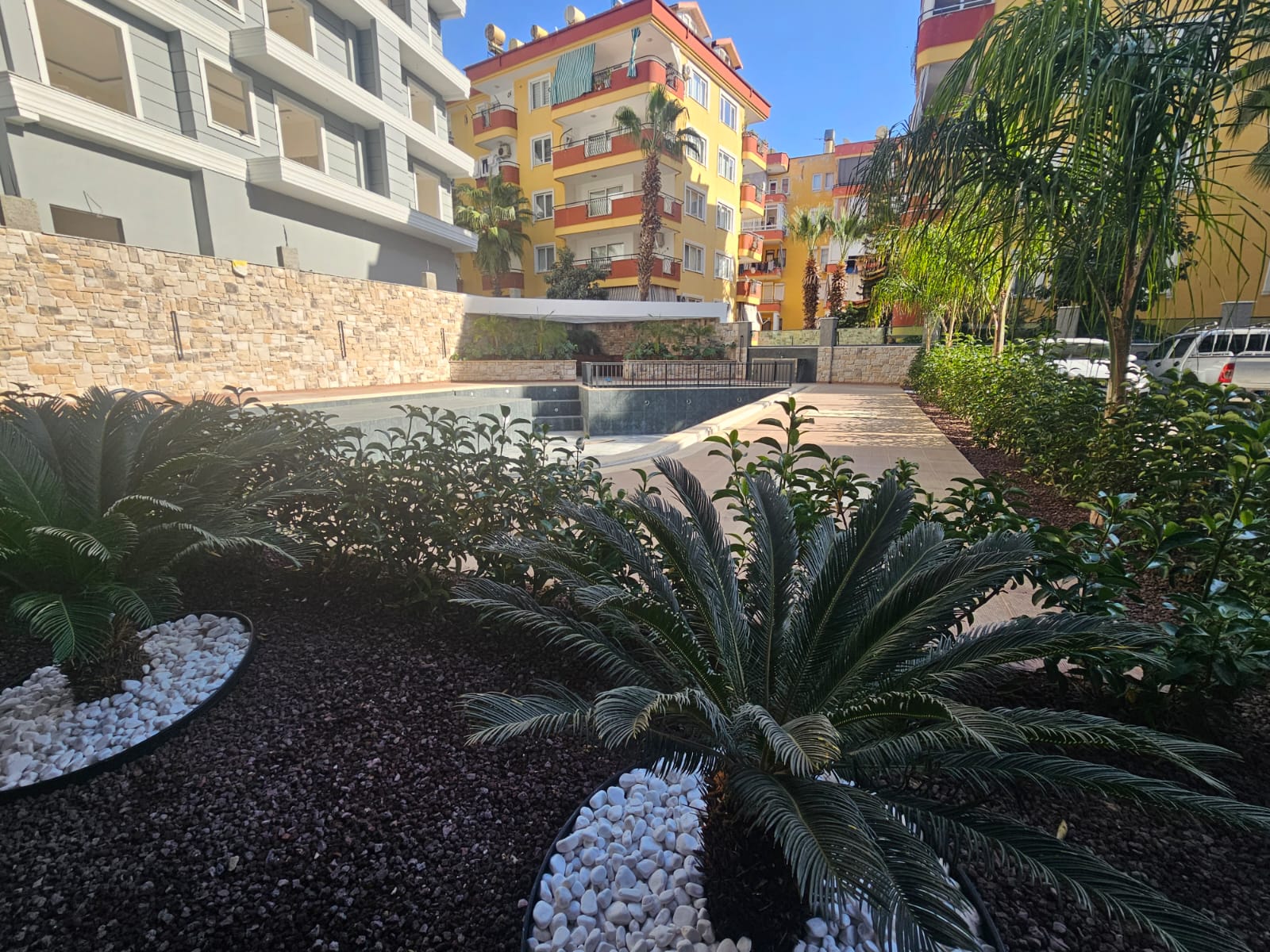 阿拉尼亚中心豪华公寓与复式住宅：尊享地中海生活与卓越投资