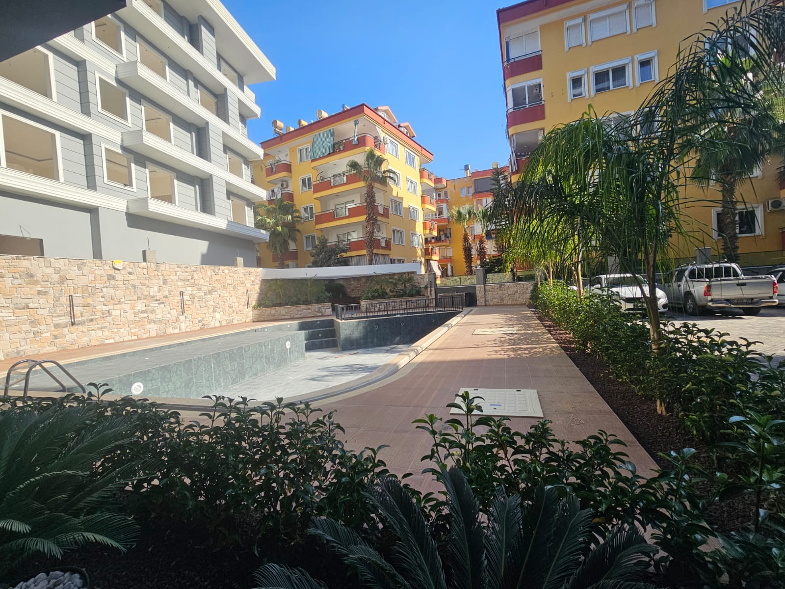 阿拉尼亚中心豪华公寓与复式住宅：尊享地中海生活与卓越投资