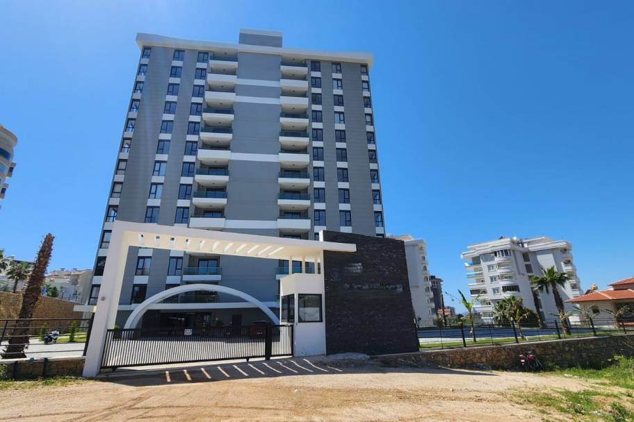 Nouveaux Appartements et Duplex à Mahmutlar avec Prestations Complètes