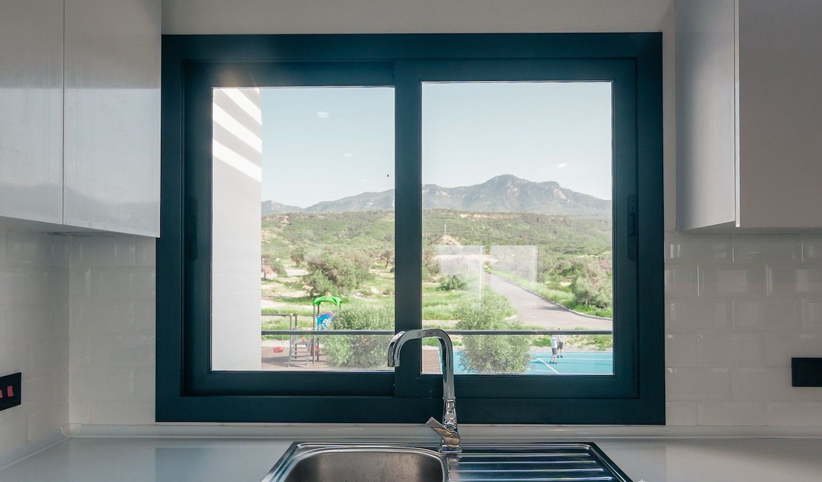 Résidence Duplex de Prestige à Chypre : Vues Panoramiques Mer et Golf