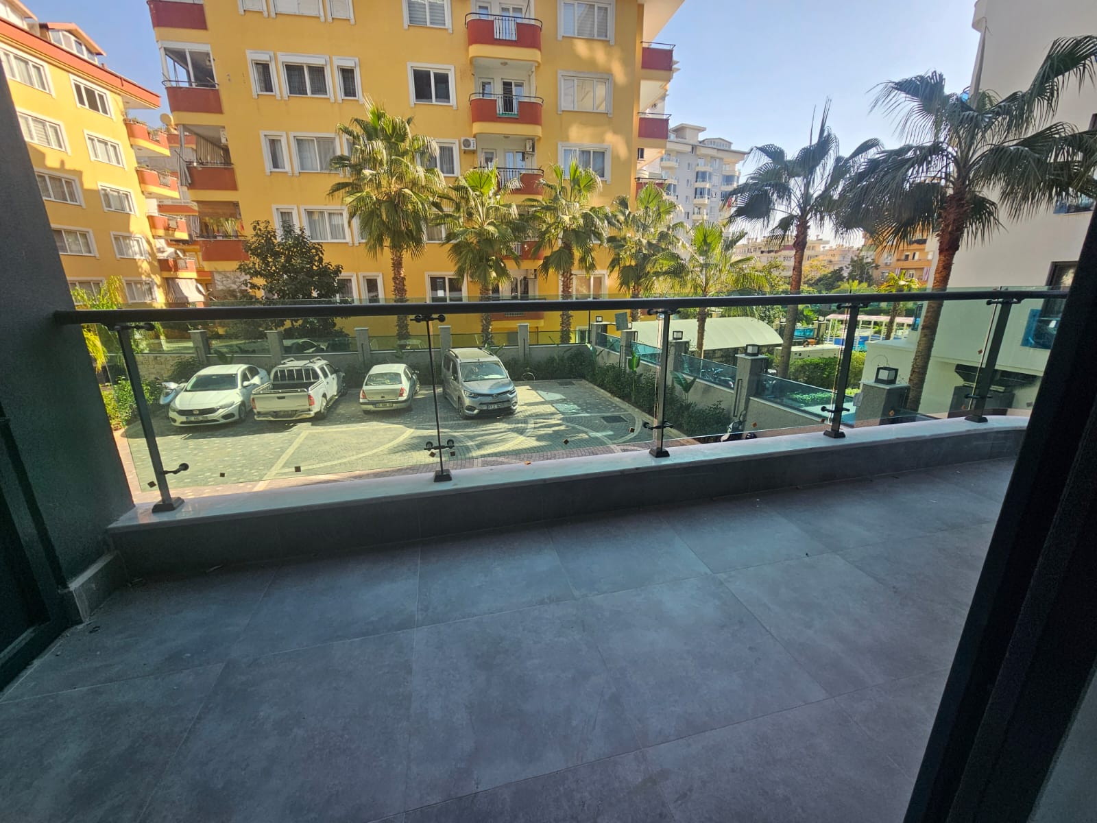 阿拉尼亚中心豪华公寓与复式住宅：尊享地中海生活与卓越投资