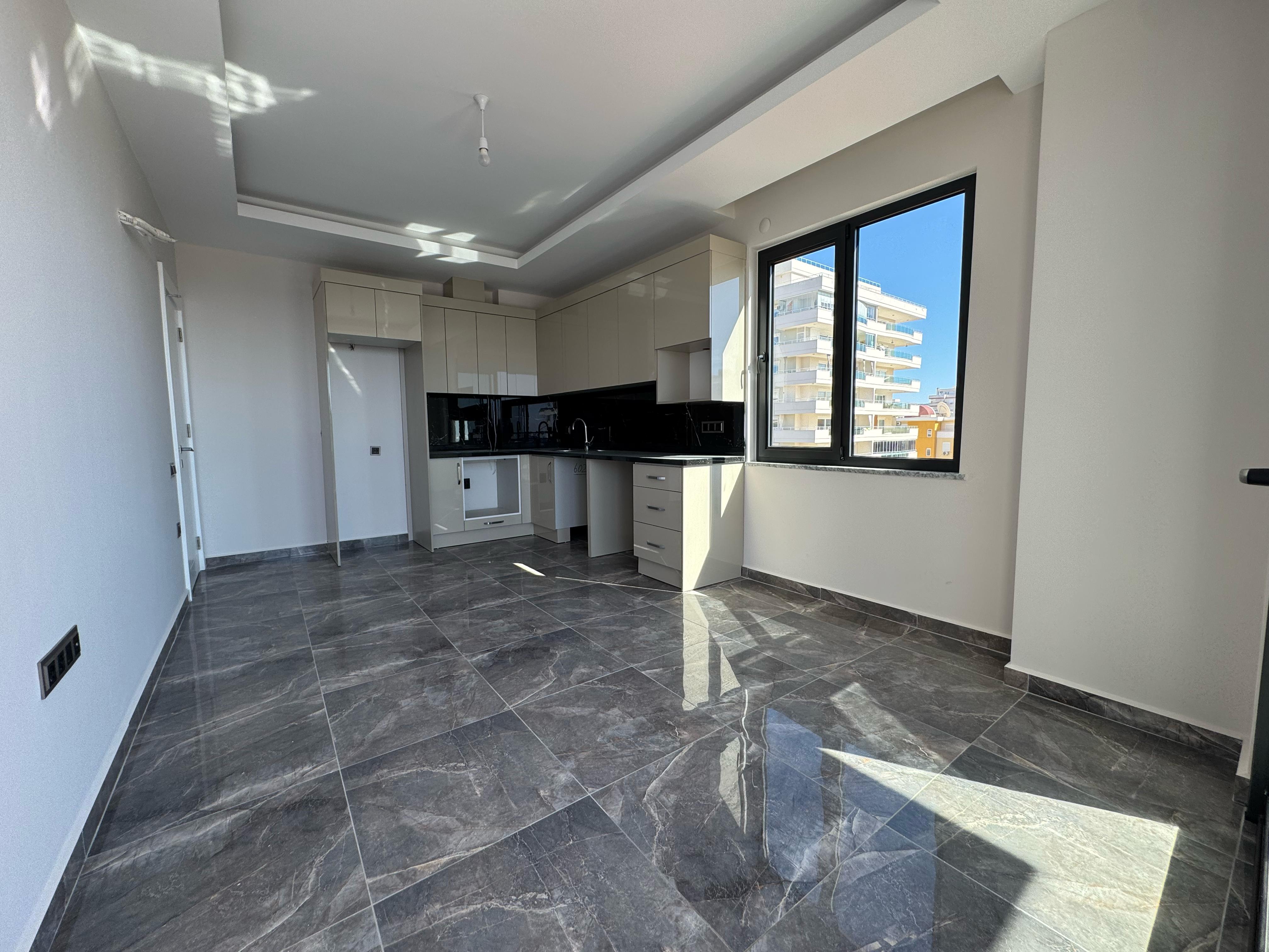 Royaal 2-Slaapkamerappartement in Mahmutlar: Ruimte en Comfort nabij Zee